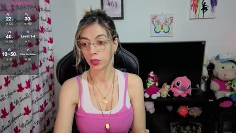 Snapshot of milacoxx8819 chatting on October 2, 2:27 am milacoxx8819 online show from October 2, 2:27 am