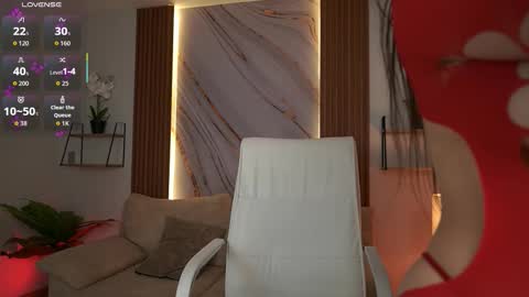 milacrave online show from December 1, 11:47 am