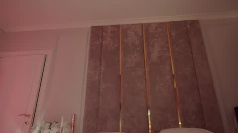        online show from December 20, 5:39 pm