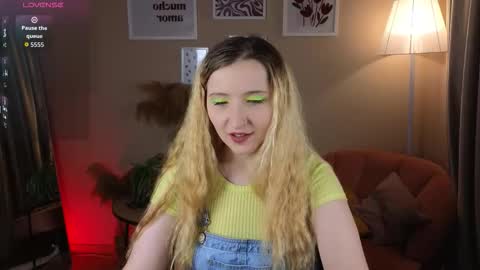 Snapshot of milana__key chatting on October 7, 9:19 pm Milana online show from October 7, 9:19 pm