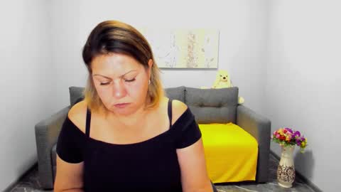Snapshot of milana_blake chatting on September 12, 11:39 am Milana online show from September 12, 11:39 am