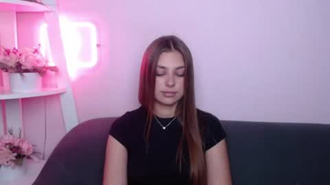 milanaangelas online show from July 4, 5:25 am