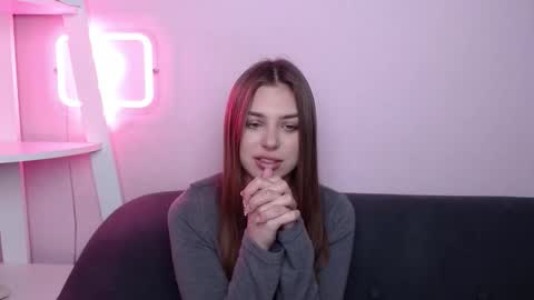 milanaangelas online show from February 20, 6:19 am