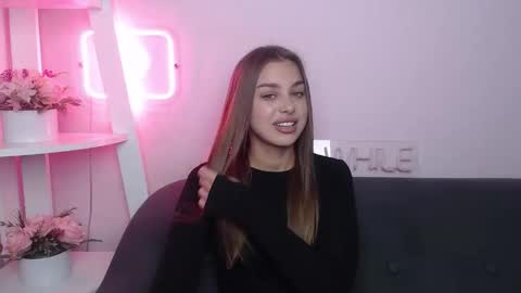 milanaangelas online show from October 3, 5:23 am