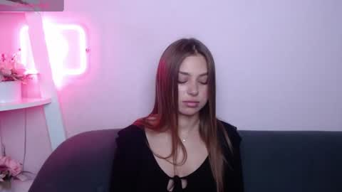 milanaangelas online show from July 24, 5:05 am