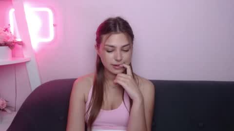 milanaangelas online show from July 3, 5:24 am