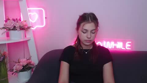 milanaangelas online show from January 25, 5:51 am