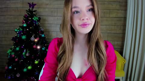 Snapshot of milanabalmain chatting on December 23, 4:44 am MilanaBalmain online show from December 23, 4:44 am