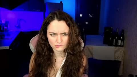 milanabankss online show from May 10, 6:43 pm