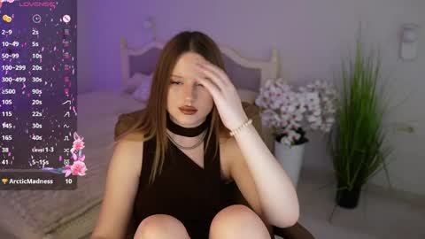 milanamoons online show from April 19, 10:48 am