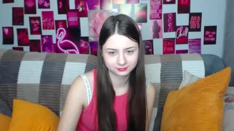 Snapshot of milanaroz chatting on February 9, 5:50 am milanaroz online show from February 9, 5:50 am