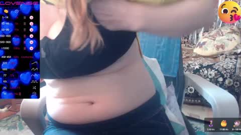 Snapshot of milanasvethoney chatting on February 27, 1:49 pm Luna-- link in bio online show from February 27, 1:49 pm