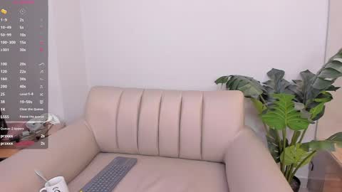 Sexy Mila  online show from June 5, 1:17 pm