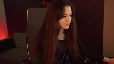 Snapshot of milastoyne chatting on March 12, 6:18 am milastoyne online show from March 12, 6:18 am