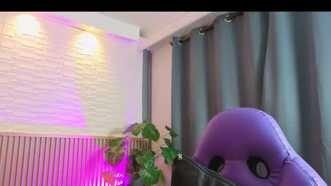 milena_lawson online show from March 26, 3:58 pm