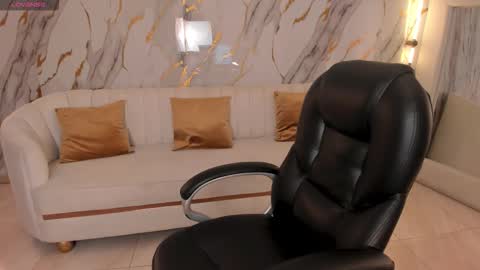 Miley Cruz  IG miley model23 online show from March 9, 7:28 pm