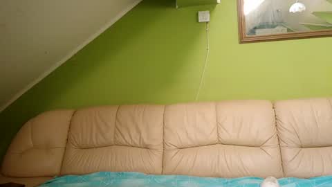 milf44milf online show from July 28, 3:54 pm