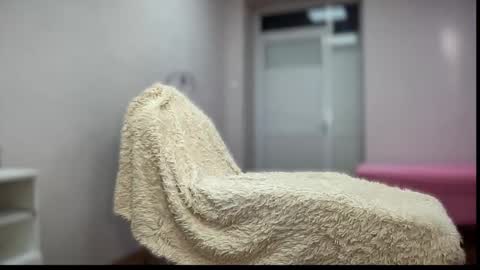 Charlotte online show from December 2, 4:14 am