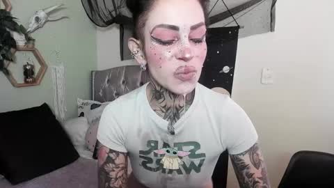 Isabella online show from November 27, 1:36 pm