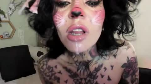 Isabella online show from July 29, 1:44 pm