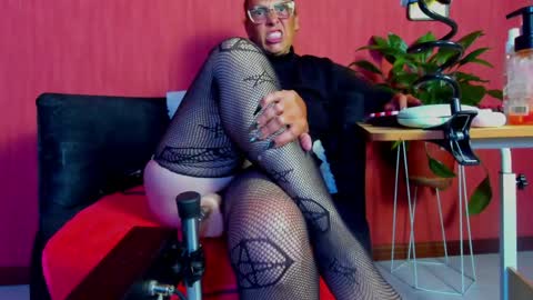  milf sikiu  online show from May 29, 4:32 am