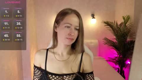 Snapshot of milfcruze chatting on October 15, 1:52 am milfcruze online show from October 15, 1:52 am