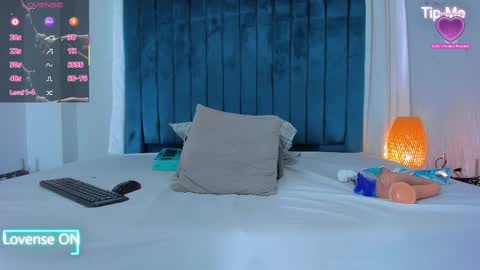 LILI online show from October 7, 1:37 pm