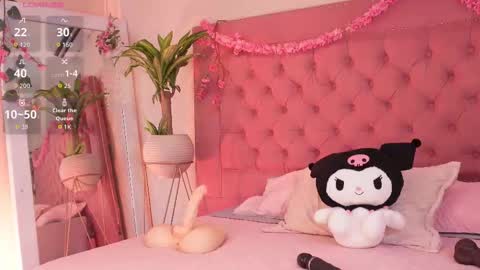 Snapshot of mili_moon_ chatting on September 26, 1:31 pm online show from September 26, 1:31 pm
