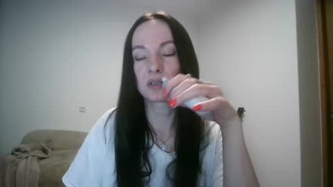 Snapshot of miliah chatting on October 18, 6:21 pm miliah online show from October 18, 6:21 pm