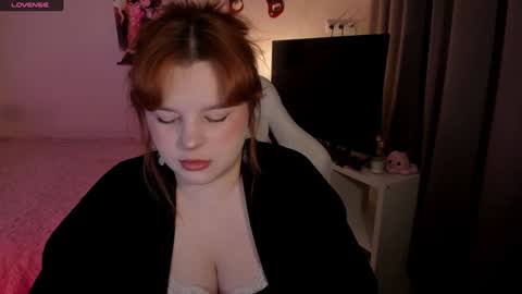 Snapshot of milky_wayx chatting on February 1, 6:19 pm Lisa online show from February 1, 6:19 pm