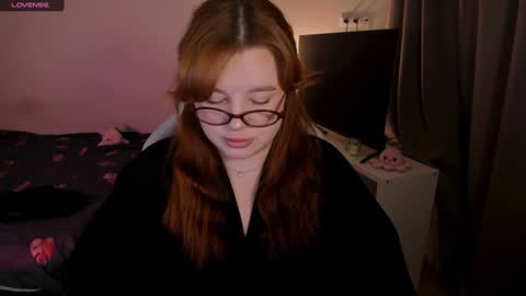 Snapshot of milky_wayx chatting on December 2, 8:48 am Lisa online show from December 2, 8:48 am