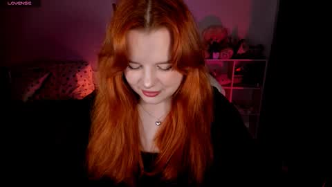 Snapshot of milky_wayx chatting on October 10, 12:54 pm Lisa online show from October 10, 12:54 pm