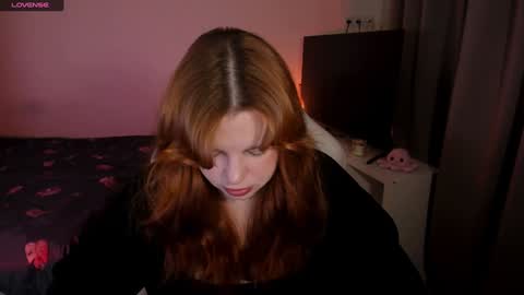 Snapshot of milky_wayx chatting on December 4, 5:27 am Lisa online show from December 4, 5:27 am