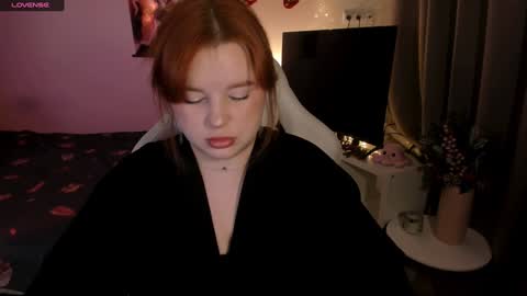 Snapshot of milky_wayx chatting on December 24, 7:06 am Lisa online show from December 24, 7:06 am