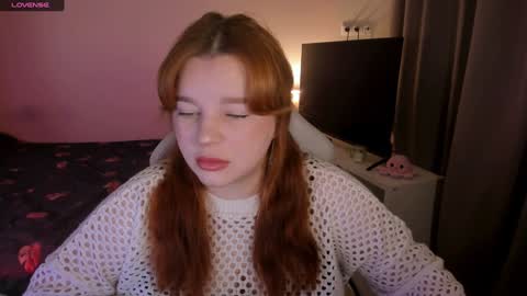 Snapshot of milky_wayx chatting on December 5, 5:37 am Lisa online show from December 5, 5:37 am