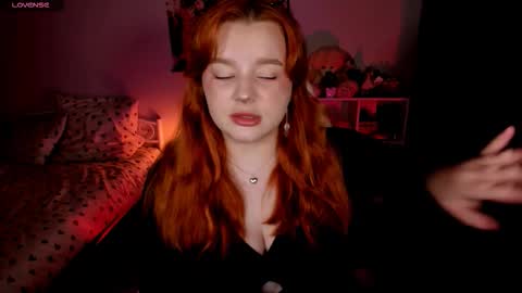 Snapshot of milky_wayx chatting on October 11, 2:53 pm Lisa online show from October 11, 2:53 pm