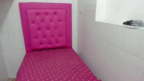 milkyway_18 online show from October 10, 4:01 pm