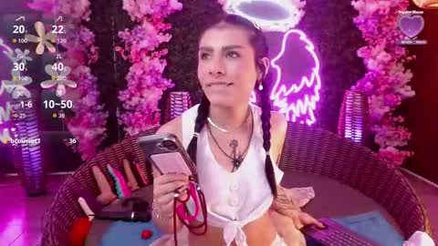 MILLA online show from October 17, 1:47 pm