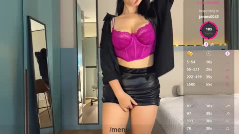 Mila online show from November 8, 8:25 pm