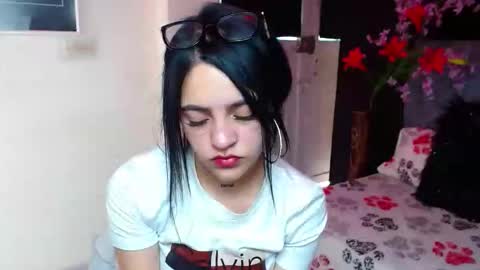 Violeta online show from December 17, 2:43 pm