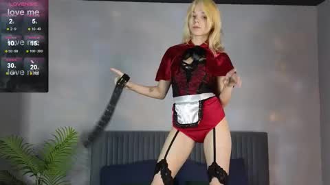 Snapshot of millaholt chatting on October 5, 9:58 am Hello Im Mila online show from October 5, 9:58 am