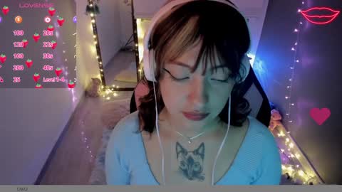 Snapshot of millandiux chatting on February 2, 1:45 am millandiux online show from February 2, 1:45 am