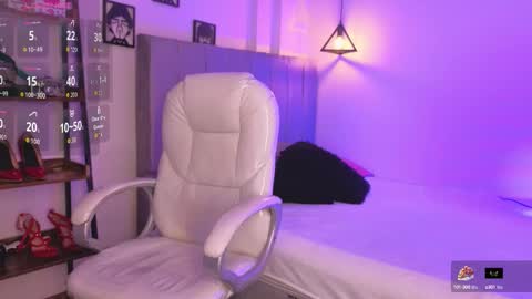 Snapshot of miller_vanessa_ chatting on October 10, 10:47 pm miller_vanessa_ online show from October 10, 10:47 pm