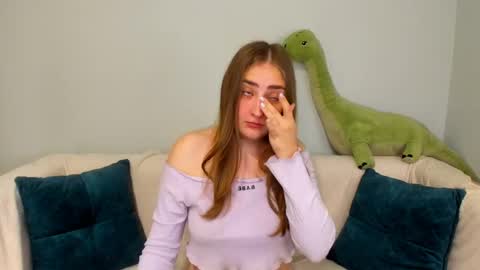 millibrooksss online show from May 16, 2:25 am
