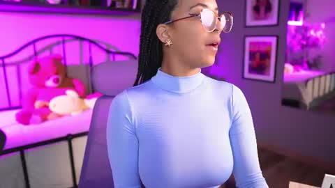 millie_volturi online show from July 28, 3:21 pm