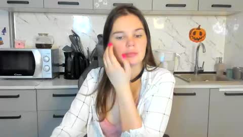 Welcome My name is Tina online show from February 12, 10:15 pm