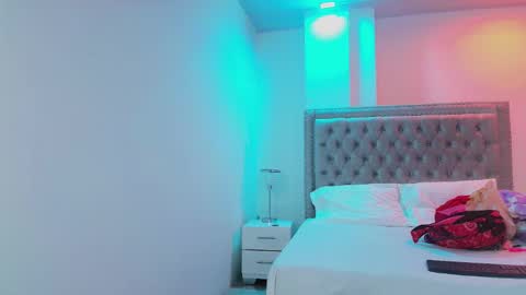 Milu ballmer  online show from March 1, 11:28 am