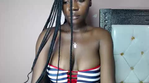 mimiebony online show from March 27, 8:37 am