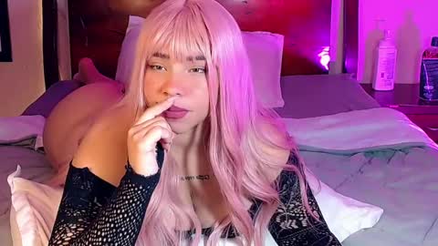 mimirodriguezz online show from December 11, 7:09 am