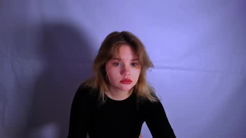 hi Im Mina  online show from February 11, 1:31 am